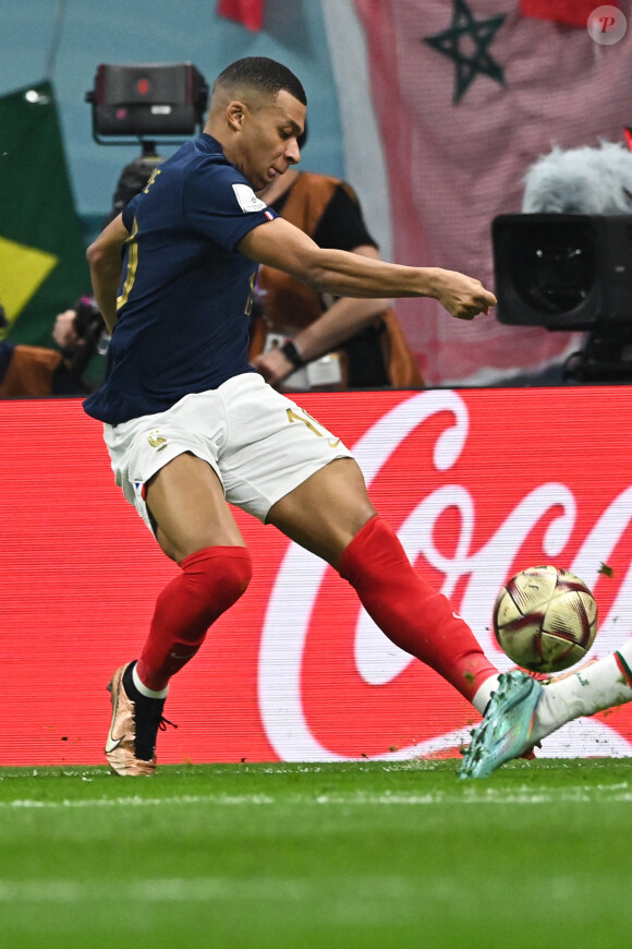 Kylian Mbappe au match de demi-finale opposant la France au Maroc lors de la Coupe du Monde 2022 au stade Al-Bayt, à Doha, Qatar, le 14 décembre 2022. La France a gagné 2-0. © Philippe Perusseau/Bestimage 