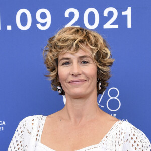 Cécile de France - Photocall du film "Illusions perdues" lors du festival international du film de Venise (La Mostra), le 5 septembre 2021. 