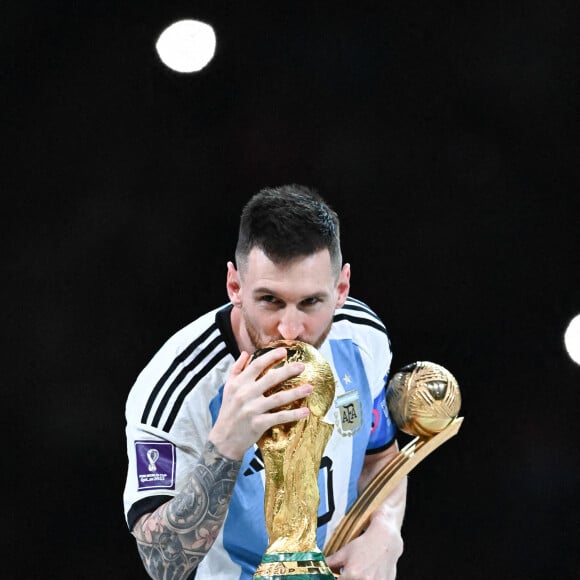 Lionel Messi (meilleur joueur de la Coupe du monde 2022) - Remise du trophée de la Coupe du Monde 2022 au Qatar (FIFA World Cup Qatar 2022). Doha, le 18 décembre 2022. © Philippe Perusseau / Bestimage