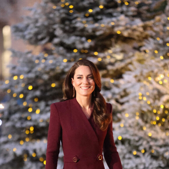 Catherine Kate Middleton, princesse de Galles - La famille royale à la sortie de la messe "Together at Christmas" à l'Abbaye de Westminster le 15 décembre 2022. © Photoshot / Panoramic / Bestimage 