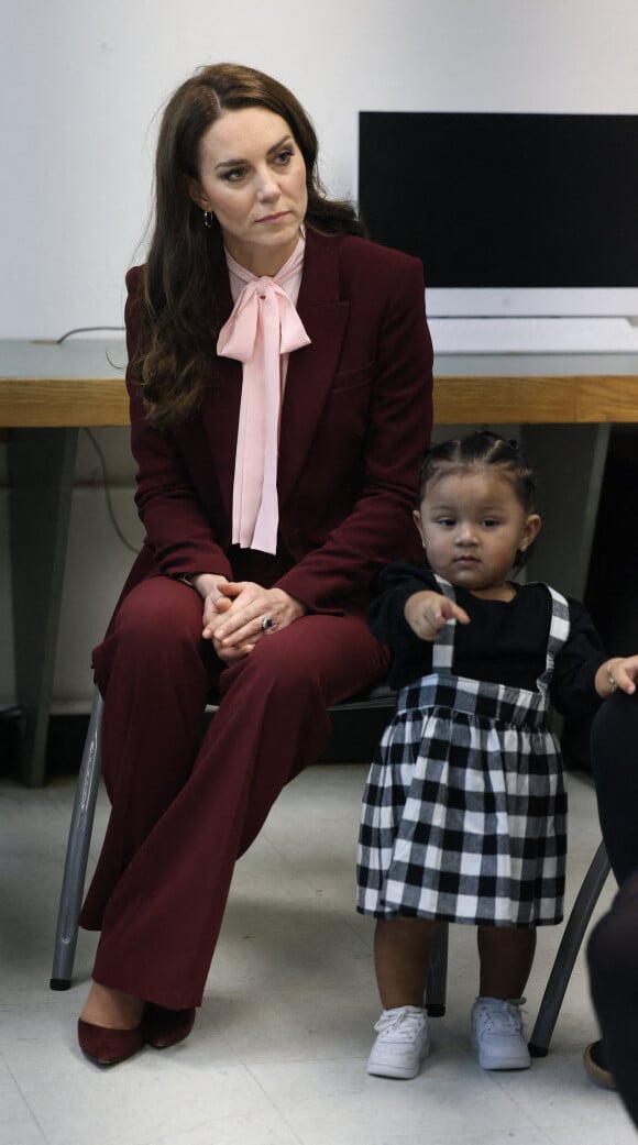 Kate Catherine Middleton, princesse de Galles - Le prince et la princesse de Galles en visite au centre Roca à Chelsea dans le Massachusetts, à l'occasion de leur voyage officiel aux Etats-Unis. Le 1er décembre 2022 