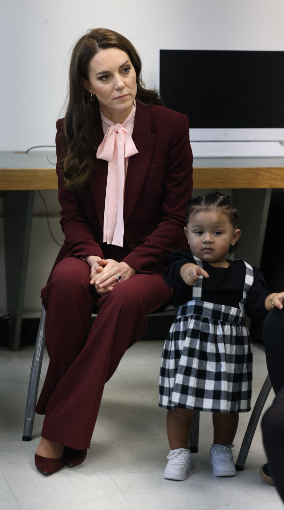 Kate Catherine Middleton, princesse de Galles - Le prince et la princesse de Galles en visite au centre Roca à Chelsea dans le Massachusetts, à l'occasion de leur voyage officiel aux Etats-Unis. Le 1er décembre 2022 