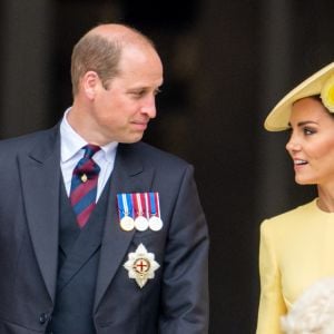 Le prince William, duc de Cambridge, et Catherine (Kate) Middleton, duchesse de Cambridge - Les membres de la famille royale et les invités lors de la messe célébrée à la cathédrale Saint-Paul de Londres, dans le cadre du jubilé de platine (70 ans de règne) de la reine Elisabeth II d'Angleterre. Londres, le 3 juin 2022. 