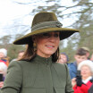 Kate Middleton : Look hivernal, chapeau XXL et bijoux français... la princesse rayonnante pour la messe de Noël