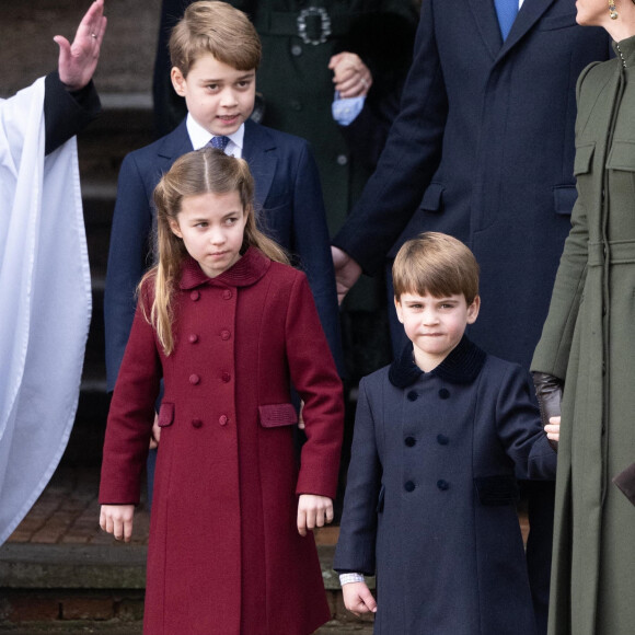 Le prince George de Galles, la princesse Charlotte de Galles et le prince Louis de Galles - La famille royale d'Angleterre assiste au service religieux de Noël à l'église St Mary Magdalene à Sandringham, Norfolk, Royaume Uni, le 25 décembre 2022. 