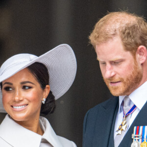 Le prince Harry, duc de Sussex, et Meghan Markle, duchesse de Sussex - Les membres de la famille royale et les invités lors de la messe célébrée à la cathédrale Saint-Paul de Londres, dans le cadre du jubilé de platine (70 ans de règne) de la reine Elisabeth II d'Angleterre. Londres, le 3 juin 2022. 