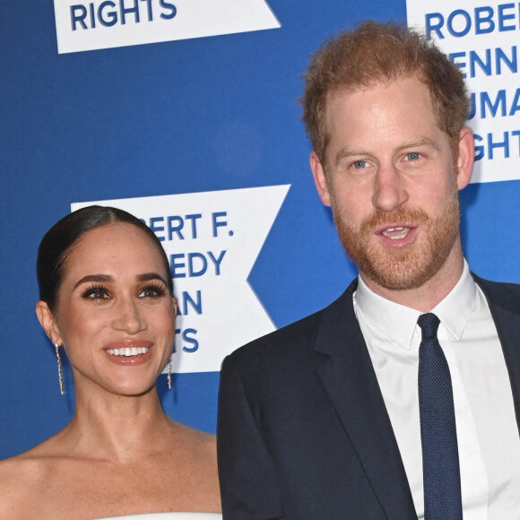 Le prince Harry et Megan Markle au photocall de la soirée de gala "Robert F. Kennedy Human Rights Ripple of Hope 2022" à l'hôtel Hilton de New York City, New York, Etats-Unis, le 6 décembre 2022. 