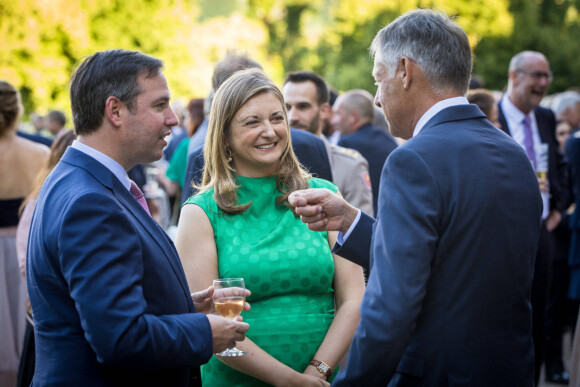 Le prince Guillaume, grand-duc héritier de Luxembourg, La princesse Stéphanie - La famille de Luxembourg lors d'une garden party au Château de Colmar-Berg le 28 juin 2022. 