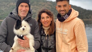Zinedine Zidane : Son fils Enzo marié, sa femme partage de nouvelles photos de sa superbe robe !