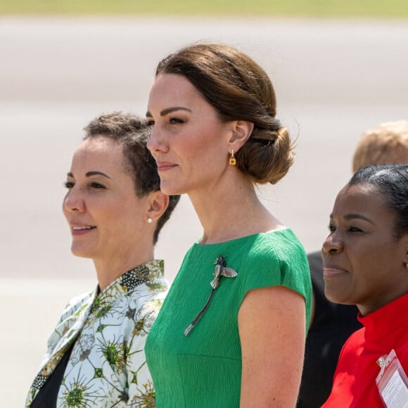 Le prince William, duc de Cambridge, et Catherine (Kate) Middleton, duchesse de Cambridge, quittent la Jamaique depuis l'aéroport international Norman Manley pour se rendre aux Bahamas, dernière étape de leur voyage officiel dans les Caraïbes. Kingston, le 24 mars 2022. 