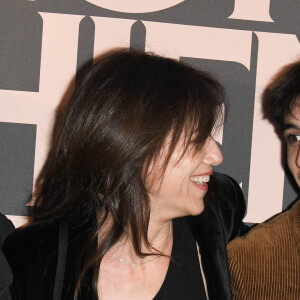 Ben Attal sa mère Charlotte Gainsbourg - Avant-première du film "Mon chien stupide" au cinéma UGC Normandie à Paris, le 22 octobre 2019. © Coadic Guirec/Bestimage 