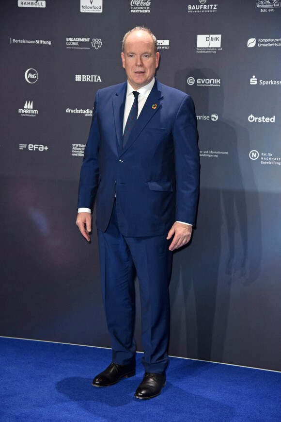 Le prince Albert II de Monaco - 15ème cérémonie Prix allemand du développement durable 2022 à Dusseldorf, le 2 décembre 2022. 