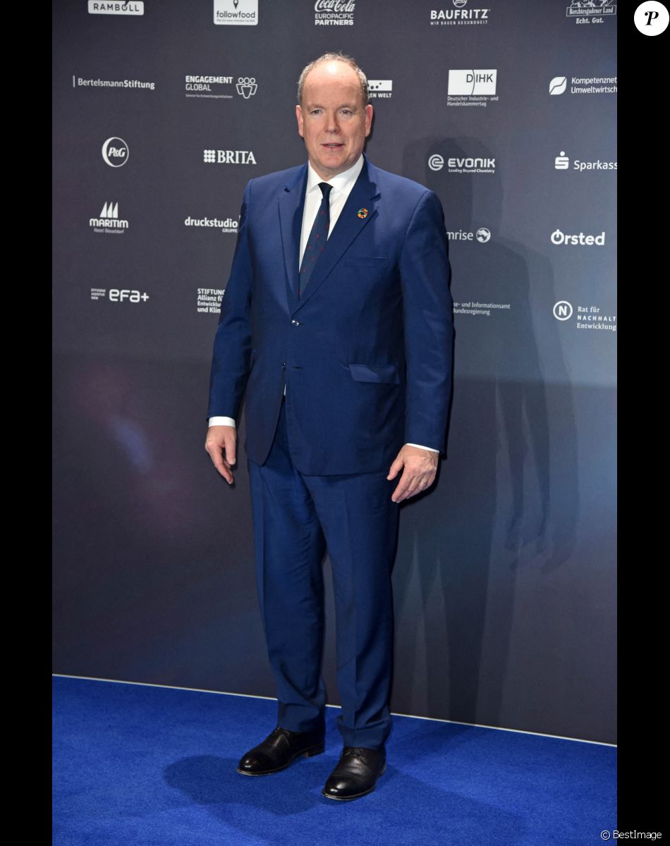 Le prince Albert II de Monaco - 15ème cérémonie Prix allemand du développement durable 2022 à Dusseldorf, le 2 décembre 2022.
