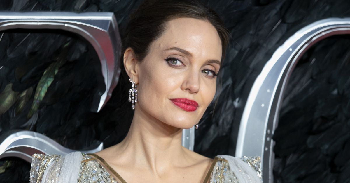 Angelina Jolie à La Première Du Film Maléfique Le Pouvoir Du Mal à Limax Odeon De Londres