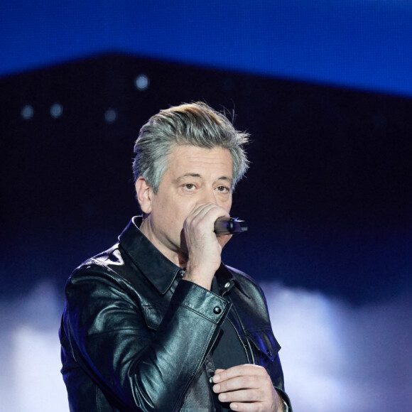 Exclusif - Benjamin Biolay et Juliette Armanet - Enregistrement de l'émission "La fête de la Chanson française" à Paris, diffusée le 29 novembre sur France 2. Le 7 novembre 2022 © Cyril Moreau-Veeren / Bestimage On a tous en nous une chanson liée à l'enfance, à la première rencontre, au premier baiser, une chanson pour rire et une pour pleurer. La fête de la chanson française célèbre ces chansons-souvenirs qui nous font tous vibrer. L.Thilleman, accompagnée d'A.Manoukian au piano, vous invite à une soirée de fête autour des chansons de nos vies. Les plus grands artistes de la scène musicale française se retrouvent pour des moments uniques de musique, des rencontres, des impros, des duos et des reprises inoubliables. Cette année, une nouveauté puisque les artistes partagent leur plaisir, leur trac et leurs émotions avec le public lors des répétitions et dans les coulisses de l'émission. Au programme de cette soirée de fête, il y aura notamment : Une ouverture inédite avec la présence exceptionnelle de M.Polnareff. Un moment de fête autour de K.Girac et ses amis guitaristes Une surprise émouvante pour Zazie Des séquences musicales exclusives avec B.Biolay, Grand Corps Malade et J.Armanet Un hommage à C.Aznavour à l'occasion du 5e anniversaire de sa disparition Des découvertes musicales avec Adé, E.Peters, Santa... Et bien sûr les anecdotes incontournables d'A.Manoukian ! 