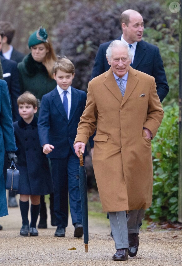 Le prince Louis de Galles, le prince George de Galles, le prince William, prince de Galles, et le roi Charles III d'Angleterre - La famille royale d'Angleterre assiste au service religieux de Noël à l'église St Mary Magdalene à Sandringham, Norfolk, Royaume Uni, le 25 décembre 2022.