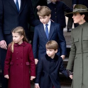 Catherine (Kate) Middleton, princesse de Galles, le prince George de Galles, la princesse Charlotte de Galles, le prince Louis de Galles - La famille royale d'Angleterre assiste au service religieux de Noël à l'église St Mary Magdalene à Sandringham, Norfolk, Royaume Uni, le 25 décembre 2022.