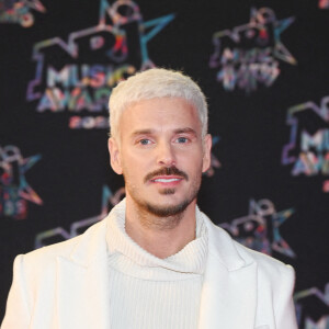 M Pokora au photocall de la 24ème édition des "NRJ Music Awards (NMA)" au Palais des Festivals à Cannes le 18 novembre 2022. © Rahid Bellak / Bestimage