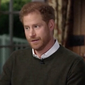 Captute d'écran du prince Harry lors d'un interview par l'animateur Anderson Cooper sur la chaîne américaine CBS pour l'émission "60 Minutes" avant la sortie de son autobiographie, aux Etats-Unis. © JLPPA/Bestimage 