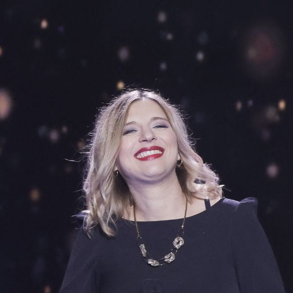 Amandine Bourgeois (enceinte) - Enregistrement de l'émission "La boîte à secrets 13", présentée par F.Bollaert, diffusée le 21 octobre sur France 3. © Jack Tribeca / Bestimage