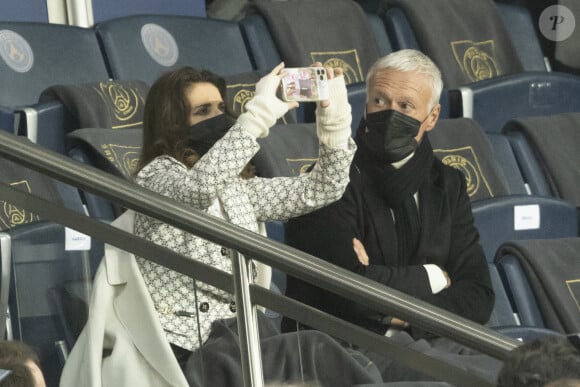 Didier Deschamps et sa femme Claude - People lors de la huitième de finale aller de la Ligue des champions entre le PSG et le Real Madrid au Parc des Princes à Paris le 15 février 2022. © Cyril Moreau/Bestimage 