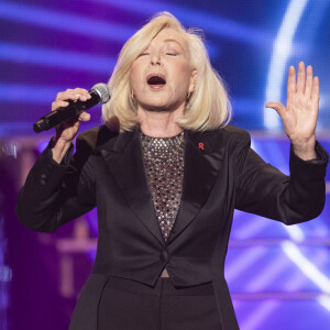 Exclusif - Michèle Torr - Enregistrement de l'émission "Les stars chantent pour le Sidaction - 40 ans de chansons de Céline Dion" au Palais des Sports à Paris. Le 16 mars 2022 © Cyril Moreau-Coadic Guirec / Bestimage