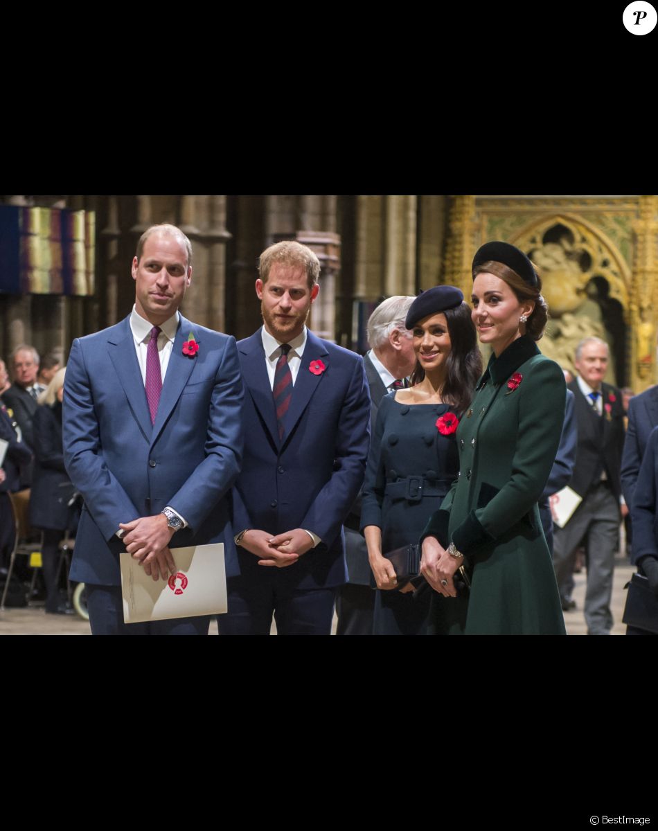 Le prince William, duc de Cambridge, le prince Harry, duc de Sussex et Meghan Markle (enceinte), duchesse de Sussex, Kate Catherine Middleton, duchesse de Cambridge - La famille royale d'Angleterre lors du service commémoratif en l'abbaye de Westminster pour le centenaire de la fin de la Première Guerre Mondiale à Londres. Le 11 novembre 2018