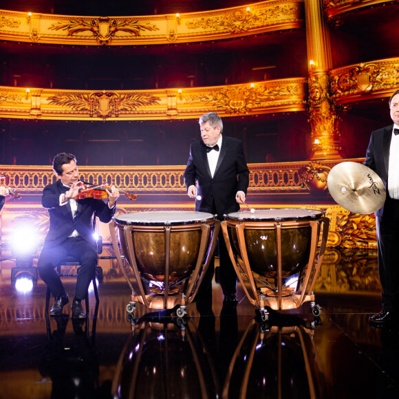 Exclusif -  Laurent Gerra, Regis Laspales et Michel Fau - Jour 1 - Enregistrement de l'émission "La Fine Equipe : Le retour !" à Paris, diffusée le 14 janvier sur France 2. Le 3 novembre 2022 © Cyril Moreau-Tiziano Da Silva / Bestimage