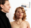 Mélanie Thierry et son compagnon le chanteur Raphaël - Photocall lors de la 43ème cérémonie des Cesar à la salle Pleyel à Paris © Dominique Jacovides - Olivier Borde / Bestimage 