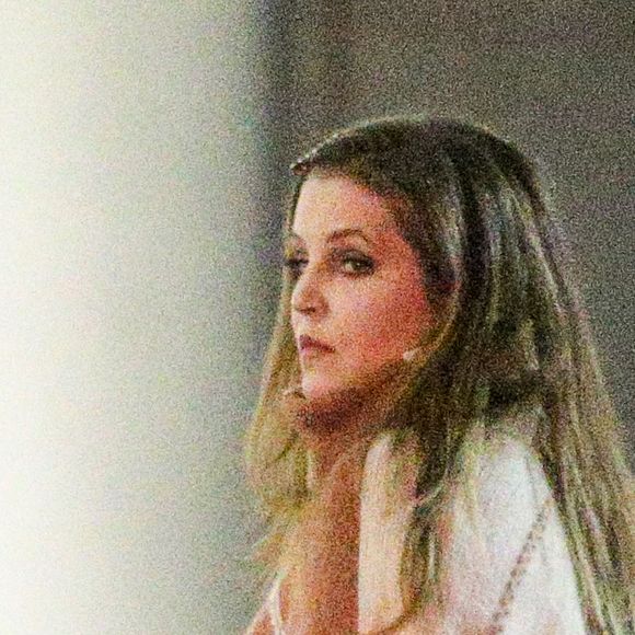 Exclusif - Lisa-Marie Presley sort d'un supermarché à Los Angeles le 17 janvier 2020.