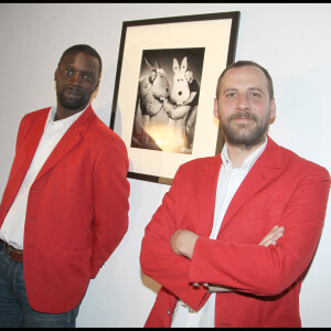 Omar Sy et Fred Testot animent la vente aux enchères "Les Doudous enchantés", Palais de Tokyo à Paris.