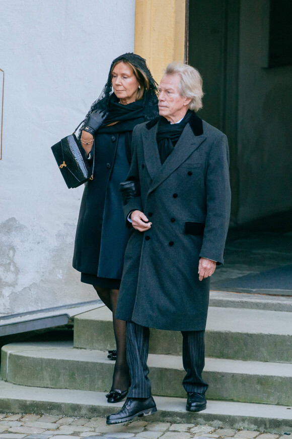 Le prince Léopold de Bavière et sa femme la princesse Ursula de Bavière - Service funéraire de Maximilien de Bade au château de Salem, Allemagne, le 13 janvier 2023. © Dana Press/Bestimage 