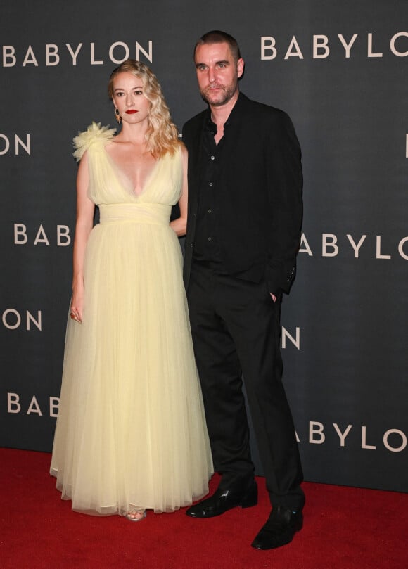 Olivia Hamilton et Matthew Plouffe à la première du film "Babylon" au cinéma Le Grand Rex à Paris, France, le 14 janvier 2023. © Coadic Guirec/Bestimage 