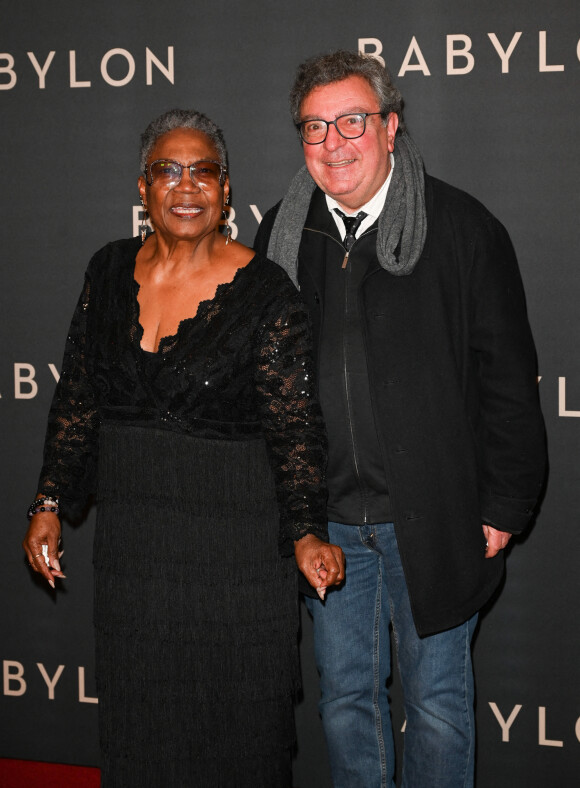 Firmine Richard et guest à la première du film "Babylon" au cinéma Le Grand Rex à Paris, France, le 14 janvier 2023. © Coadic Guirec/Bestimage 