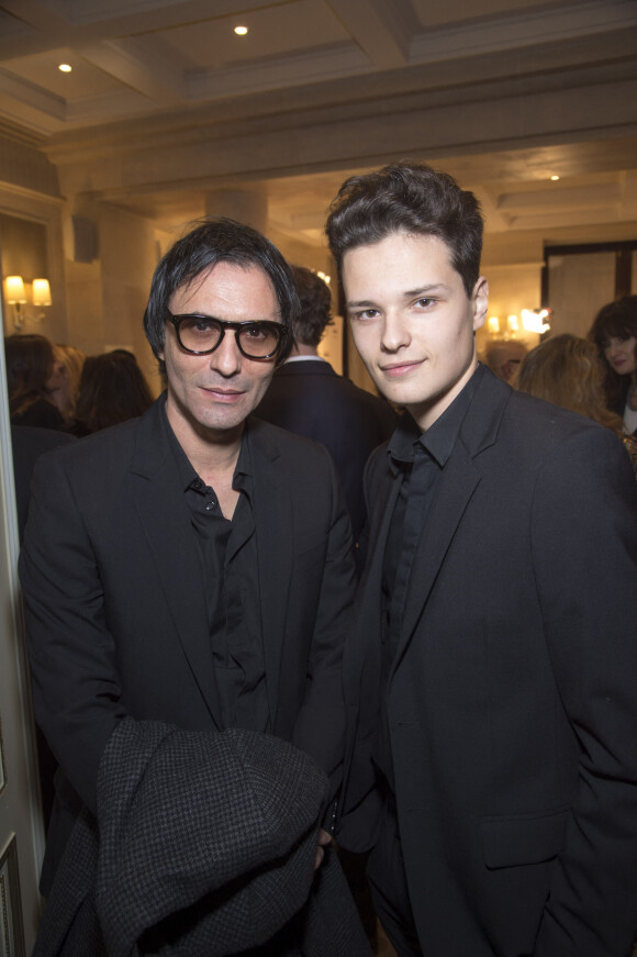 Samuel Benchetrit et son fils Jules Benchetrit (habillé en Zadig & Voltaire et chaussures Louboutin) - Soirée des Révélations César 2016 dans les salons de la maison Chaumet place Vendôme à Paris, le 11 janvier 2016.