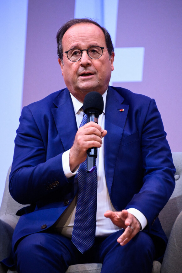 Francois Hollande, ancien président de la République française lors de "Demain le Sport", évènement imaginé par L'Equipe, avec FranceInfo et France Télévisions à la Maison de la Radio à Paris, France, le 22 septembre 2022. © Federico Pestellini/Panoramic/Bestimage