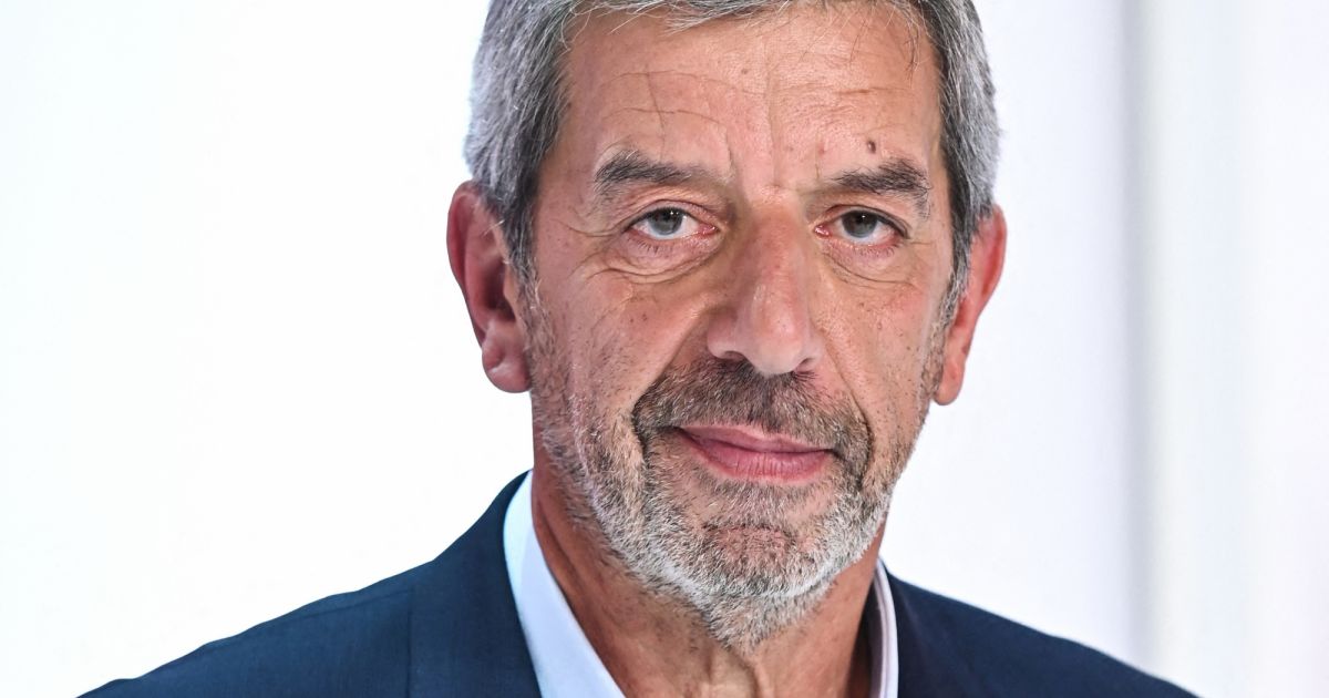 Exclusif Michel Cymes Lors De Lenregistrement De Lémission Vivement