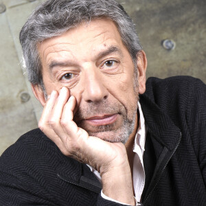 Portrait de Michel Cymès lors de l'émission "Chez Jordan" à Paris le 8 avril 2022. © Cédric Perrin / Besetimage