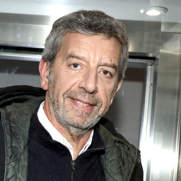 Portrait de Michel Cymes lors de l'enregistrement de l'émission "Chez Jordan" à Paris le 8 avril 2022. © Cédric Perrin / Bestimage