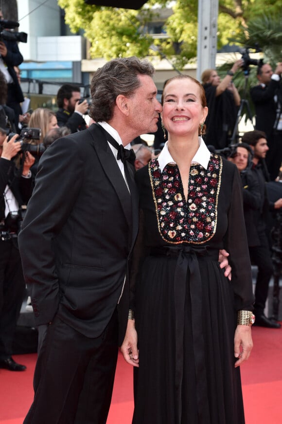 Philippe Sereys de Rothschild et sa compagne Carole Bouquet - Montée des marches pour la cérémonie de clôture du 75ème Festival International du Film de Cannes. Le 28 mai 2022 © Giancarlo Gorassini / Bestimage