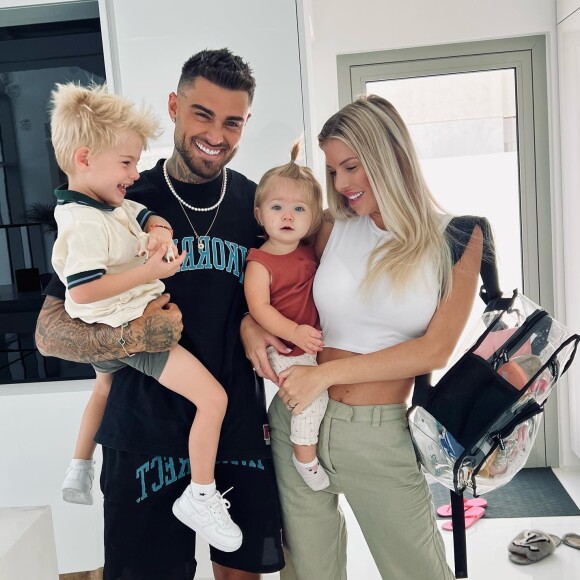 Jessica Thivenin et Thibault Garcia avec leurs enfants Maylone et Leewane