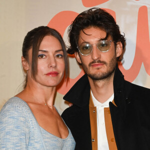 Natasha Andrews et son mari Pierre Niney - Avant-première du film "Les Bad Guys" au cinéma Publicis à Paris. Le 1er avril 2022 © Coadic Guirec / Bestimage 