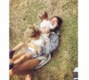 Natasha Andrews, la compagne de Pierre Niney, avec leurs filles Lola et Billie, sur Instagram, juillet 2020.