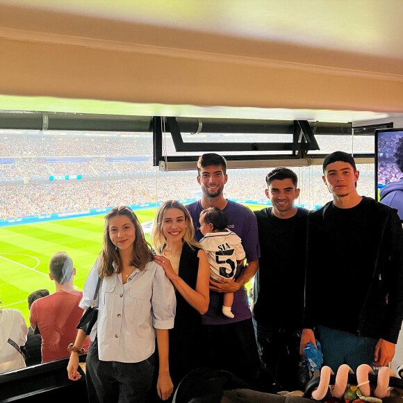 Enzo Zidane emmène sa fille Sia voir un match du Real Madrid pour la première fois.