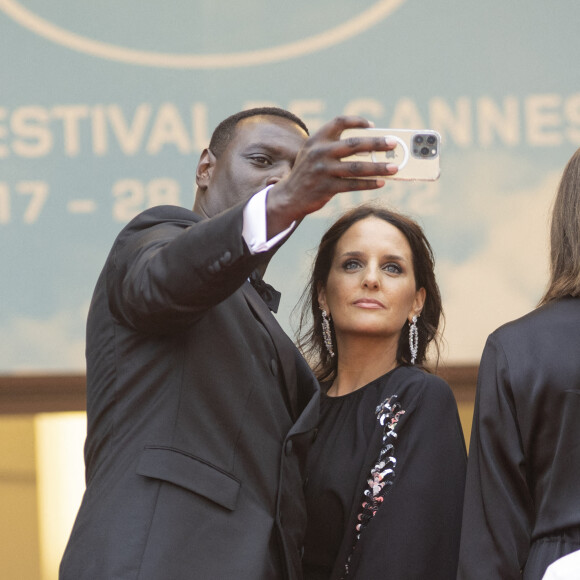 Omar Sy et sa femme Hélène - Montée des marches du film " Top Gun : Maverick " lors du 75ème Festival International du Film de Cannes. Le 18 mai 2022 © Cyril Moreau / Bestimage 
