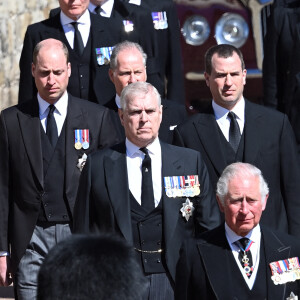 Le prince Charles, prince de Galles, le prince Andrew, duc d'York, le prince William, duc de Cambridge, Peter Phillips, David Armstrong-Jones, comte de Snowdon, Sir Timothy Laurence - Arrivées aux funérailles du prince Philip, duc d'Edimbourg à la chapelle Saint-Georges du château de Windsor, le 17 avril 2021. 