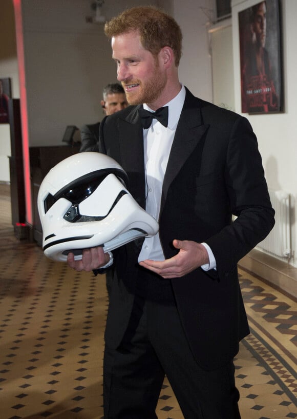 Le prince Harry lors de la première de Star Wars, épisode VIII : Les Derniers Jedi au Royal Albert Hall à Londres, le 12 décembre 2017 