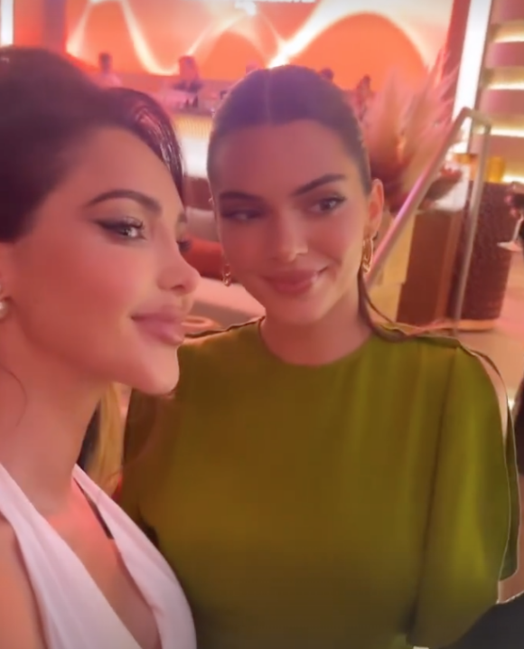 Nabilla et Kendall Jenner pour l'inauguration d'un hôtel de luxe à Dubaï