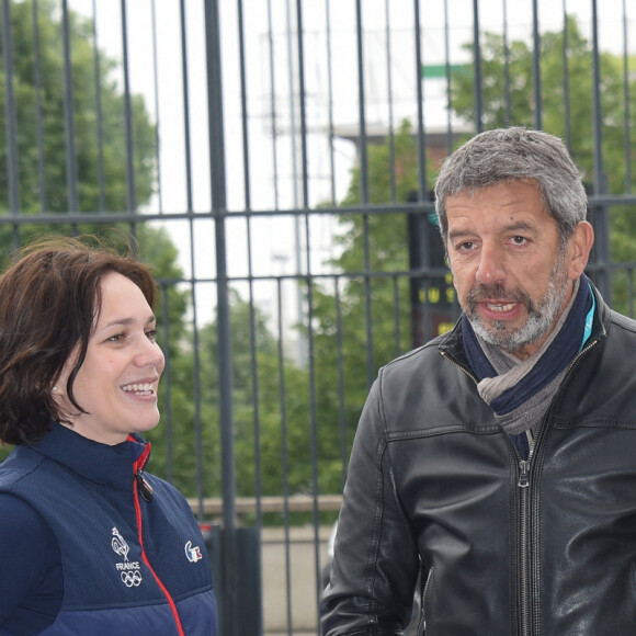 Nathalie Péchalat, Michel Cymes et Adriana Karembeu enceinte - L'association "Premiers de cordée" organisait une journée Evasion où des milliers d'enfants ont participé à des ateliers sportifs encadrés par des parrains de renom au Stade de France à Saint-Denis le 16 mai 2018. © Coadic Guirec/Bestimage