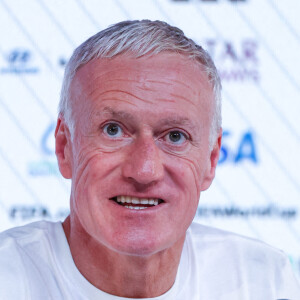 L'entraineur et sélectionneur de l'équipe de France, Didier Deschamps, en conférence de presse lors de la coupe du Monde au National Concention Center à Doha au Qatar, la veille du quart de finale opposant l'Angleterre à la France. © William Volcov/Zuma Press/Bestimage